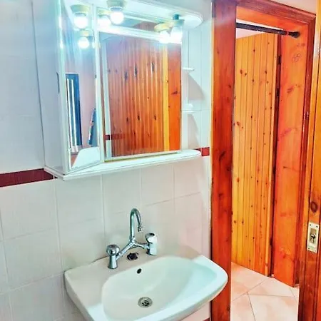 Amazing Beachfront Katakolo House Swim & Lejlighed