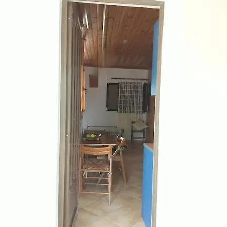 Amazing Beachfront Katakolo House Swim & Lejlighed