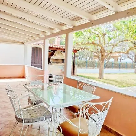 Apartment Amazing Beachfront Katakolo House Swim & *